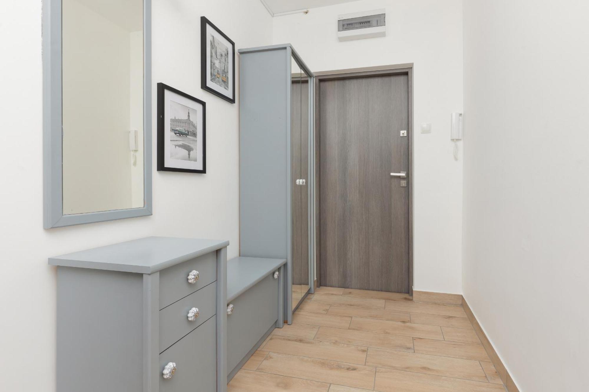 Kopcinskiego Bright & Spacious Ursynow By Renters Warschau